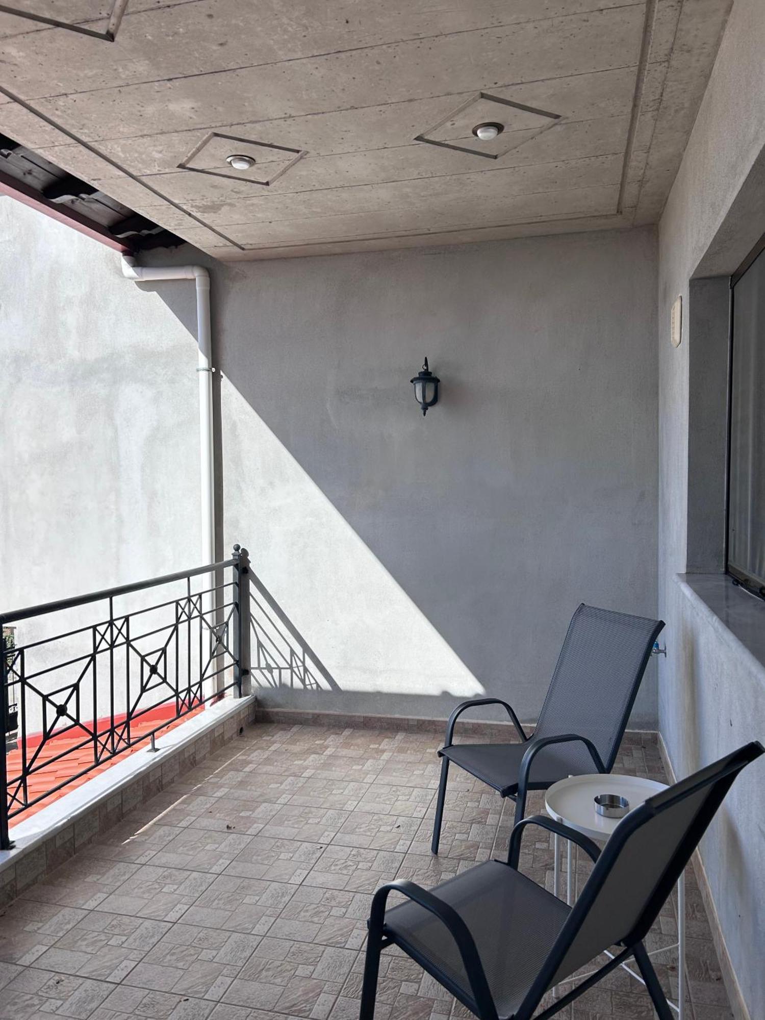 The Watch Tower B Apartment Siatista Bagian luar foto